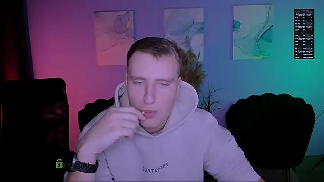 Snapshot of derek_hawk_ chatting on 12.14.25 derek hawk online show from 12.14.25