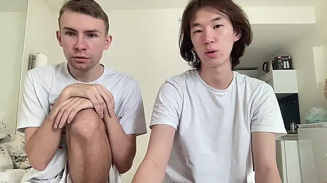 Snapshot of mike_johny1 chatting on 12.05.25 mike johny1 online show from 12.05.25