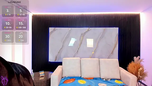 TiffanyHoustton online show from 02.26.26