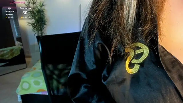 TiffanyHoustton online show from 07.10.26
