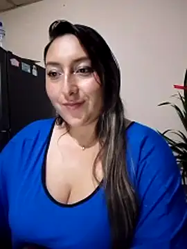 Snapshot of Valeria_montana_ chatting on 12.13.25 Valeria montana online show from 12.13.25