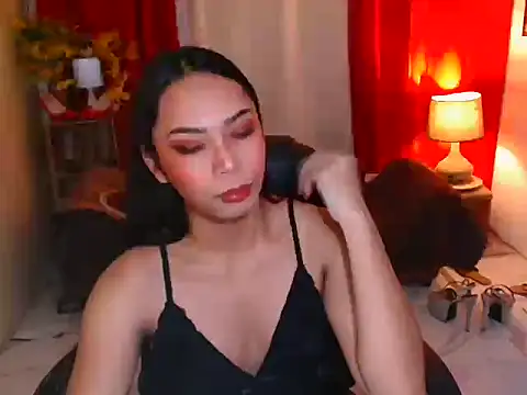 Snapshot of kylieEmparado chatting on 05.19.26 kylieEmparado online show from 05.19.26