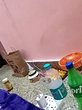 Snapshot of story-forest chatting on 12.16.25 story-forest online show from 12.16.25