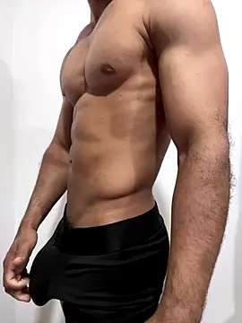 Snapshot of BrunoHot_ chatting on 12.04.25 BrunoHot online show from 12.04.25