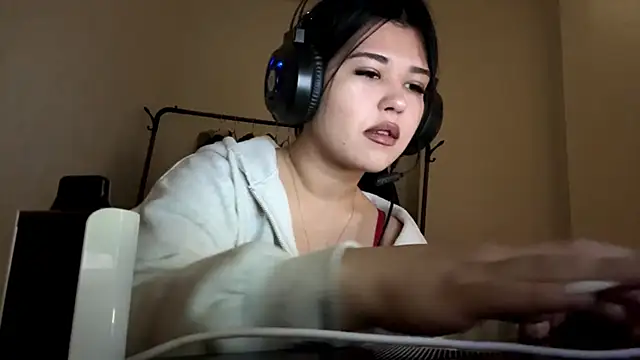 Lolamein online show from 12.05.25