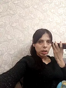 Snapshot of AnnaKissMee chatting on 12.04.25 AnnaKissMee online show from 12.04.25