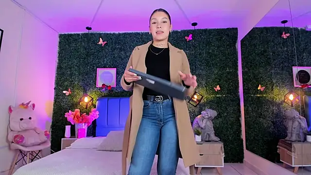 Snapshot of GabyyCute_ chatting on 01.11.26 GabyyCute online show from 01.11.26