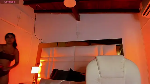 Zoei Moon online show from 07.17.26