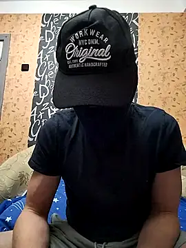 Snapshot of Raf25ik chatting on 12.15.25 Raf25ik online show from 12.15.25