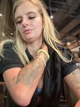 Snapshot of Betsy chatting on 01.16.25 Betsy online show from 01.16.25