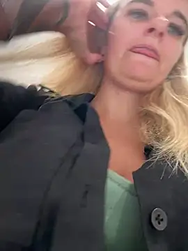 Snapshot of Betsy chatting on 02.02.25 Betsy online show from 02.02.25