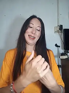 Snapshot of Cristal_azul777 chatting on 06.18.26 Cristal azul777 online show from 06.18.26