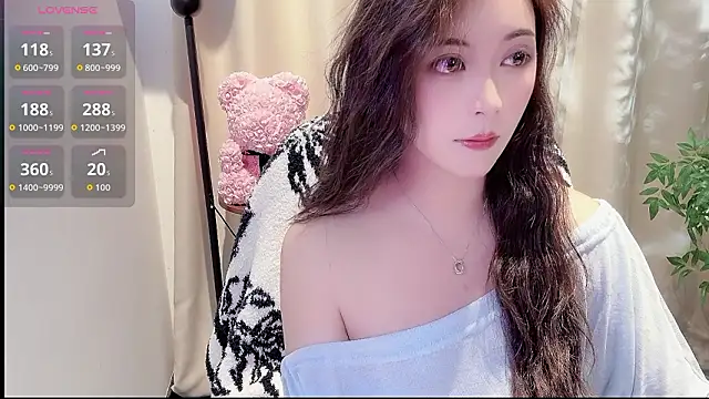 Snapshot of Lyly-zz chatting on 03.25.26 Lyly-zz online show from 03.25.26