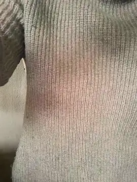 Snapshot of maian_love chatting on 12.04.25 maian love online show from 12.04.25