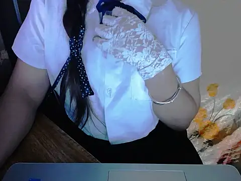 Snapshot of maian_love chatting on 07.15.26 maian love online show from 07.15.26