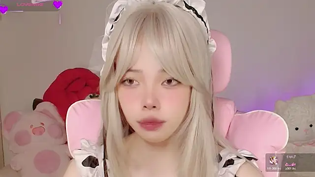 Snapshot of Miyeoonn chatting on 06.04.26 Miyeoonn online show from 06.04.26