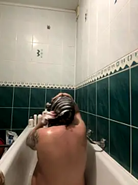 Snapshot of Naughtcherry_sexy chatting on 12.15.25 Naughtcherry sexy online show from 12.15.25