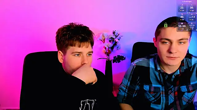 Snapshot of michael_strong_ chatting on 12.15.25 michael strong online show from 12.15.25