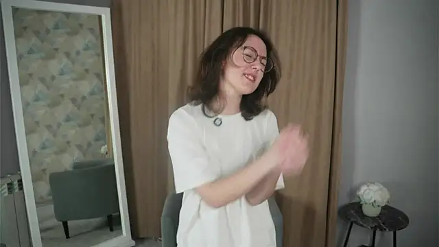 ChongFefer online show from 12.04.25