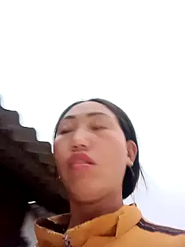 Snapshot of Lorena-a chatting on 12.15.25 Lorena-a online show from 12.15.25