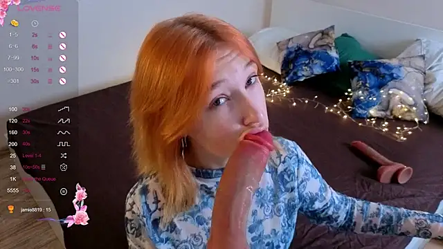 Snapshot of Elsa_Batler chatting on 12.05.25 Elsa Batler online show from 12.05.25