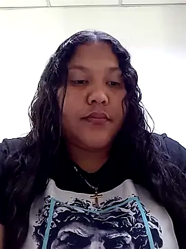 Snapshot of VaneandRossy chatting on 12.21.25 VaneandRossy online show from 12.21.25