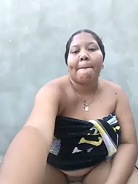 Snapshot of VaneandRossy chatting on 02.10.26 VaneandRossy online show from 02.10.26