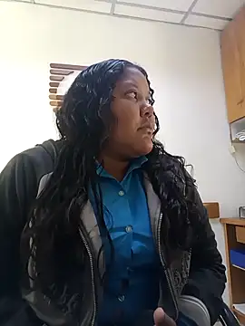 Snapshot of VaneandRossy chatting on 02.12.26 VaneandRossy online show from 02.12.26