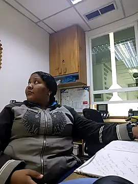 Snapshot of VaneandRossy chatting on 02.13.26 VaneandRossy online show from 02.13.26