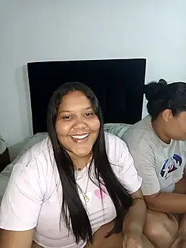 Snapshot of VaneandRossy chatting on 03.12.26 VaneandRossy online show from 03.12.26