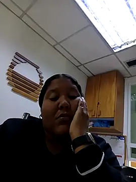 Snapshot of VaneandRossy chatting on 03.22.26 VaneandRossy online show from 03.22.26