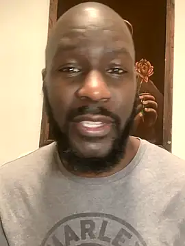 Snapshot of goldenshower2451 chatting on 12.16.25 goldenshower2451 online show from 12.16.25