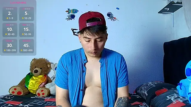 Snapshot of ethan__01 chatting on 12.14.25 ethan 01 online show from 12.14.25