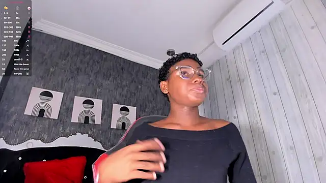 Snapshot of teylor_lovee chatting on 03.25.26 teylor lovee online show from 03.25.26