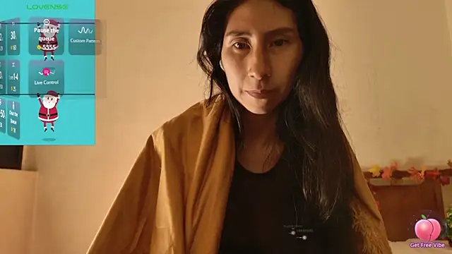 Snapshot of MoonLipsON- chatting on 12.16.25 MoonLipsON- online show from 12.16.25