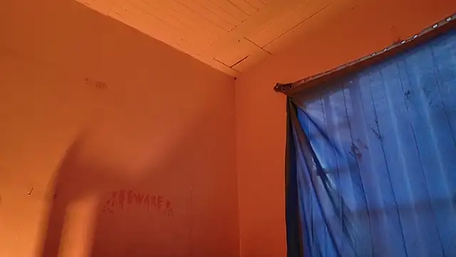 MoonLipsON- online show from 04.30.26