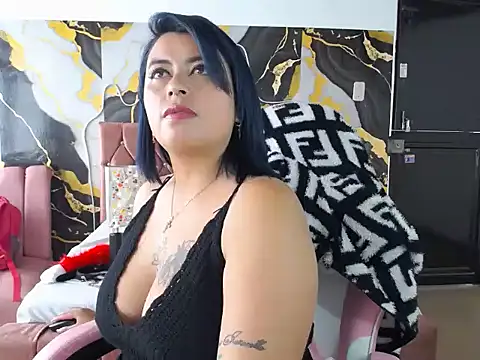 xxxEffy- online show from 12.13.25