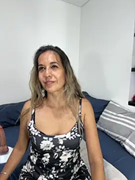 sandrafarrely online show from 05.04.26