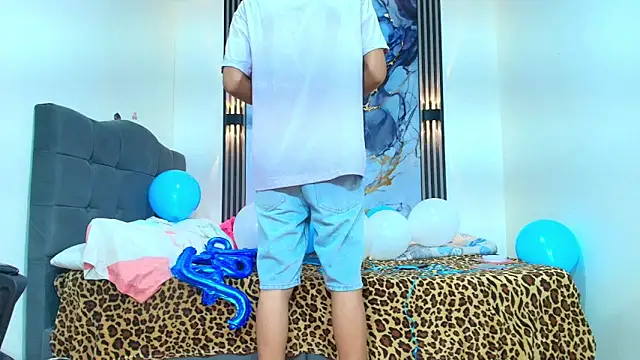 Valentina and sneider  online show from 03.07.26