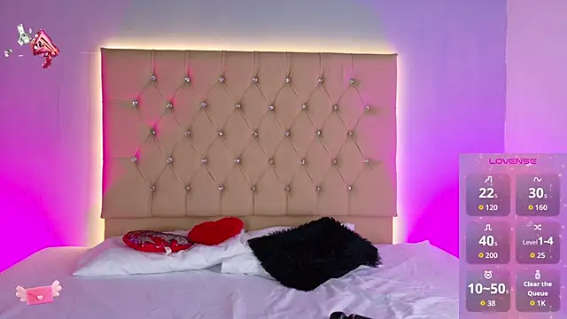 EmmaLawrence  online show from 03.09.26