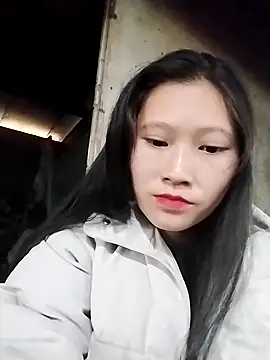 Snapshot of vero-obc chatting on 12.04.25 vero-obc online show from 12.04.25