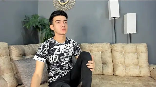 Snapshot of Feiccer_Thomson1 chatting on 12.15.25 Feiccer Thomson1 online show from 12.15.25