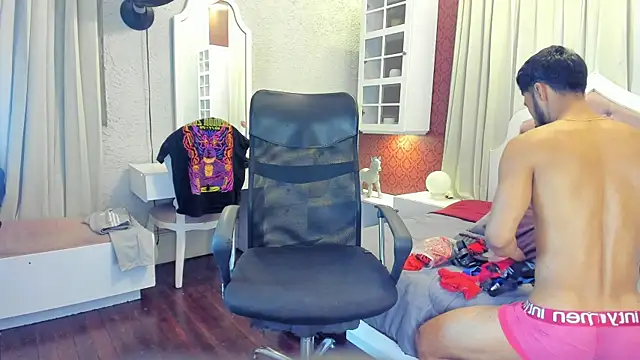 Snapshot of logan_mercer chatting on 12.14.25 logan mercer online show from 12.14.25