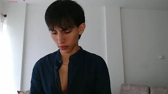 Snapshot of andrew_courtzz chatting on 12.15.25 andrew courtzz online show from 12.15.25