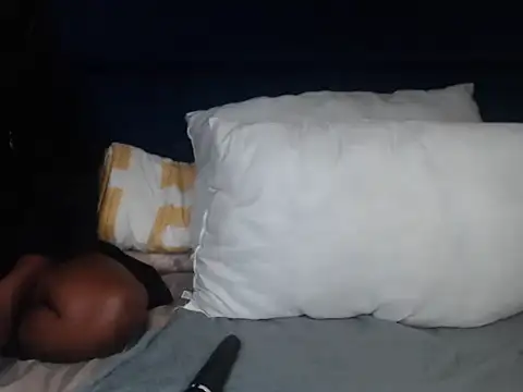 Snapshot of Sexybae799 chatting on 12.15.25 Sexybae799 online show from 12.15.25