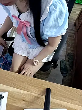 Snapshot of _MyNa_ chatting on 12.05.25 MyNa online show from 12.05.25