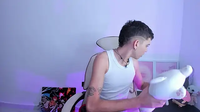 Snapshot of Jasson___ chatting on 12.17.25 Jasson online show from 12.17.25