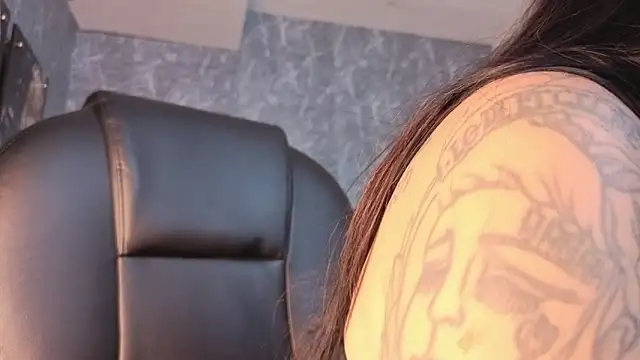 kathe  lane online show from 12.22.25