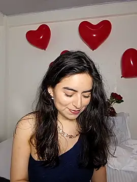 saasha Petit online show from 02.08.26