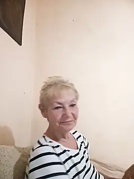 Snapshot of Calypso-Loove chatting on 06.30.26 Calypso-Loove online show from 06.30.26